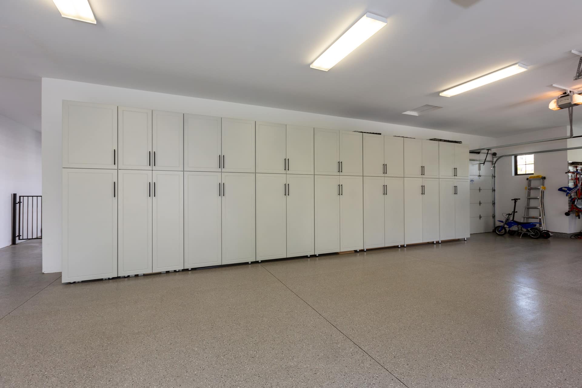 Silver Premium Garage Cabinets detail image 2